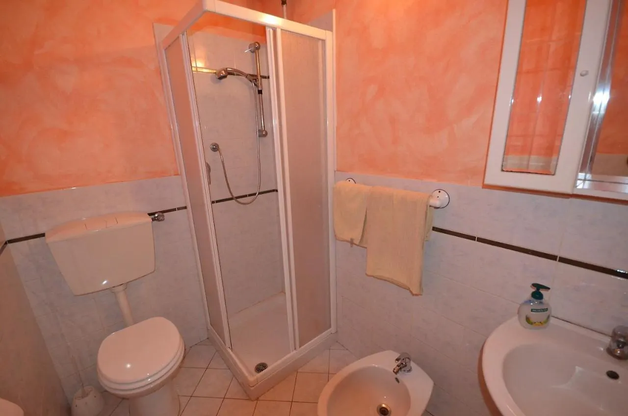 Casa Pera Villa Vinci 0*,  Italië